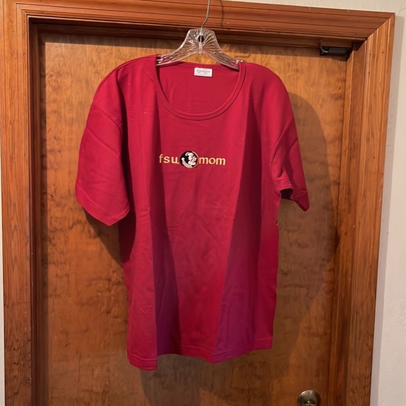 Florida State University FSU Seminoles MOM T-shirt M new Embroidered - Picture 4 of 6